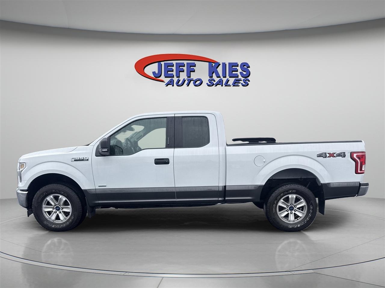 Ford F-150 Lariat 4WD SuperCab 8' Box 2017