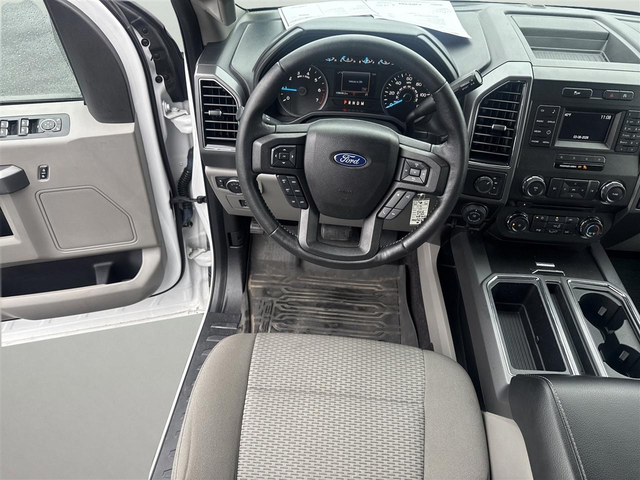 Ford F-150 Lariat 4WD SuperCab 8' Box 2017