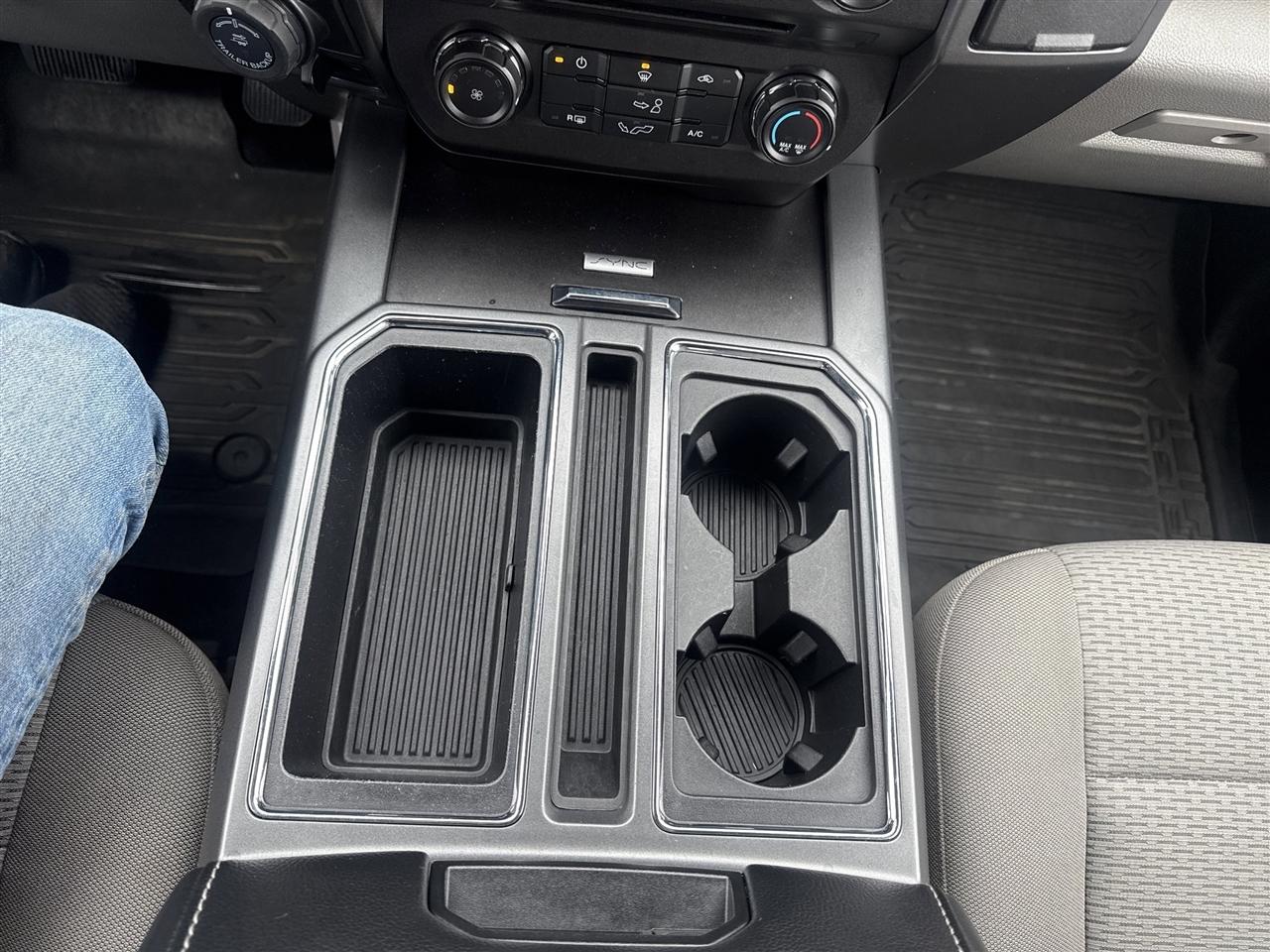 Ford F-150 Lariat 4WD SuperCab 8' Box 2017