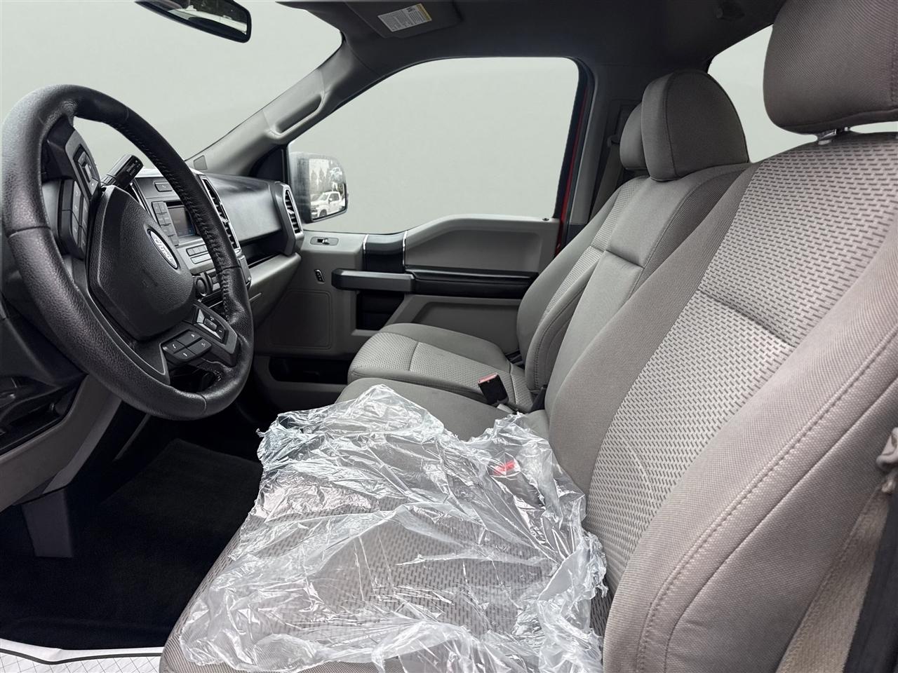 Ford F-150 4WD Reg Cab 141" XLT 2016