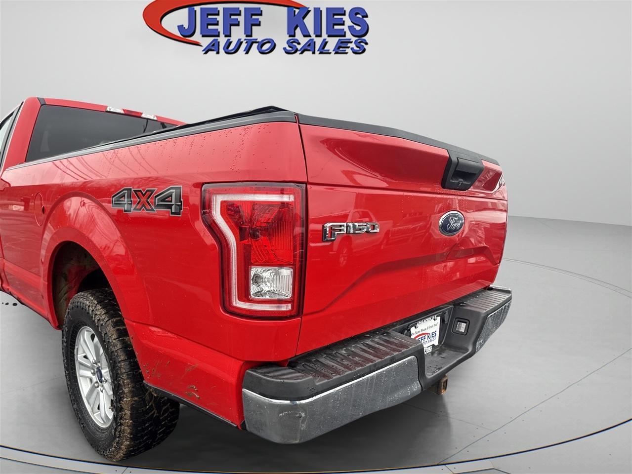 Ford F-150 4WD Reg Cab 141" XLT 2016