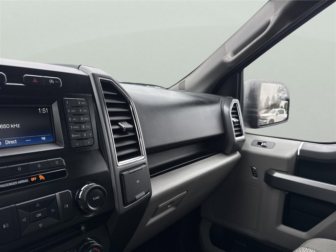 Ford F-150 4WD Reg Cab 141" XLT 2016