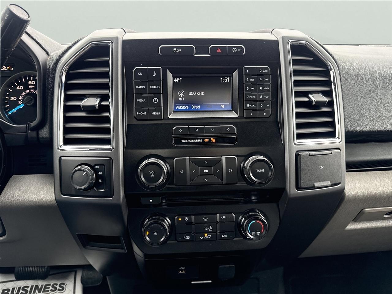 Ford F-150 4WD Reg Cab 141" XLT 2016