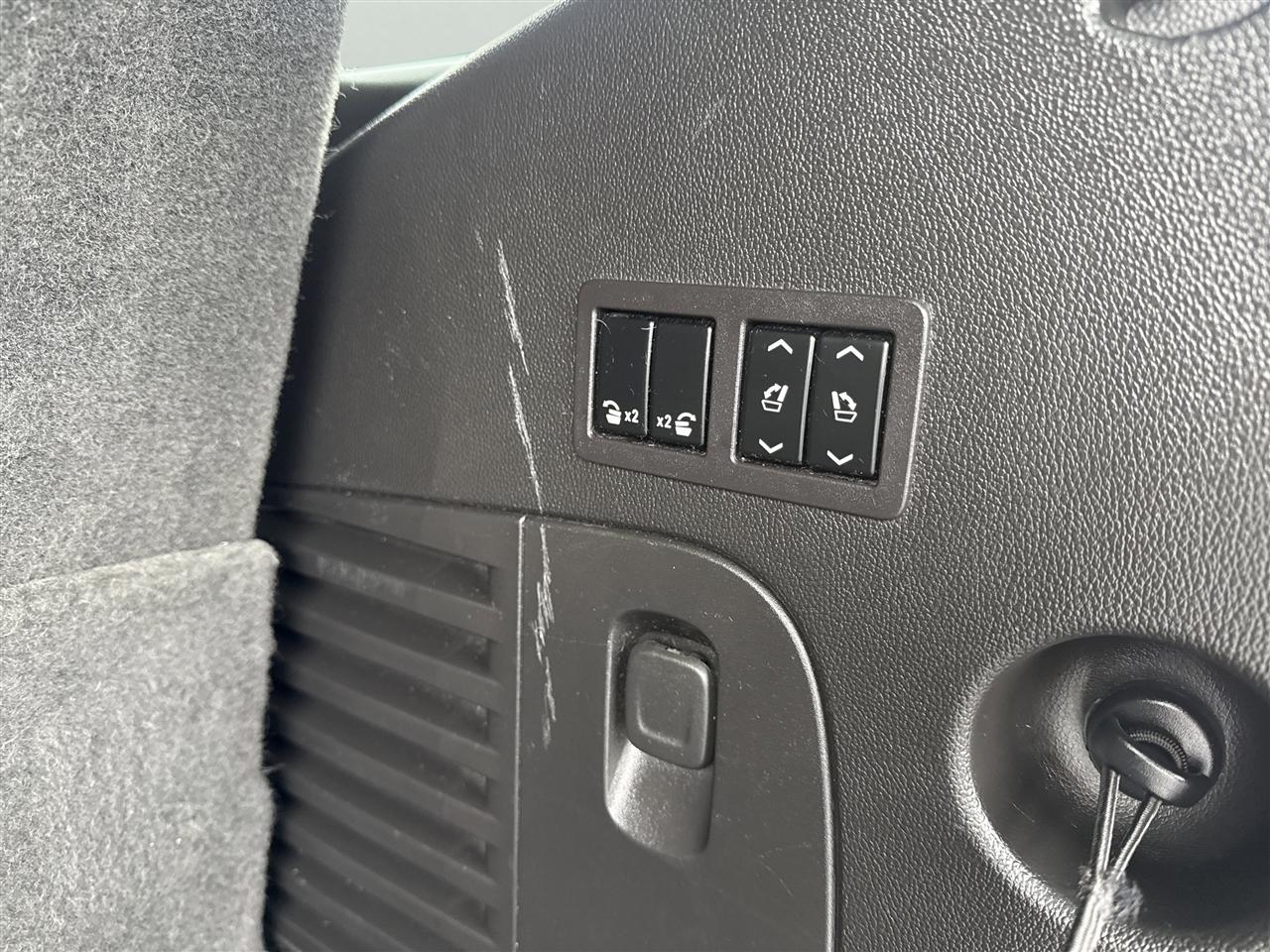 Chevrolet Tahoe 4WD 4dr Premier 2018