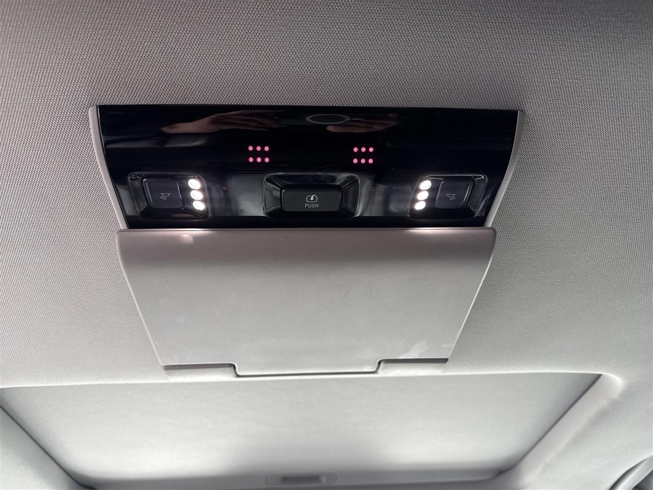 Chevrolet Tahoe 4WD 4dr Premier 2018