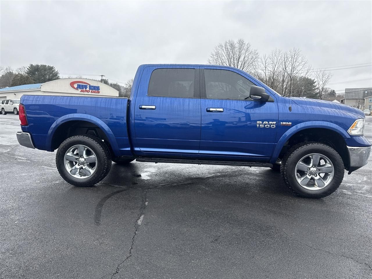 RAM 1500 Big Horn 4x4 Crew Cab 5'7" Box 2018