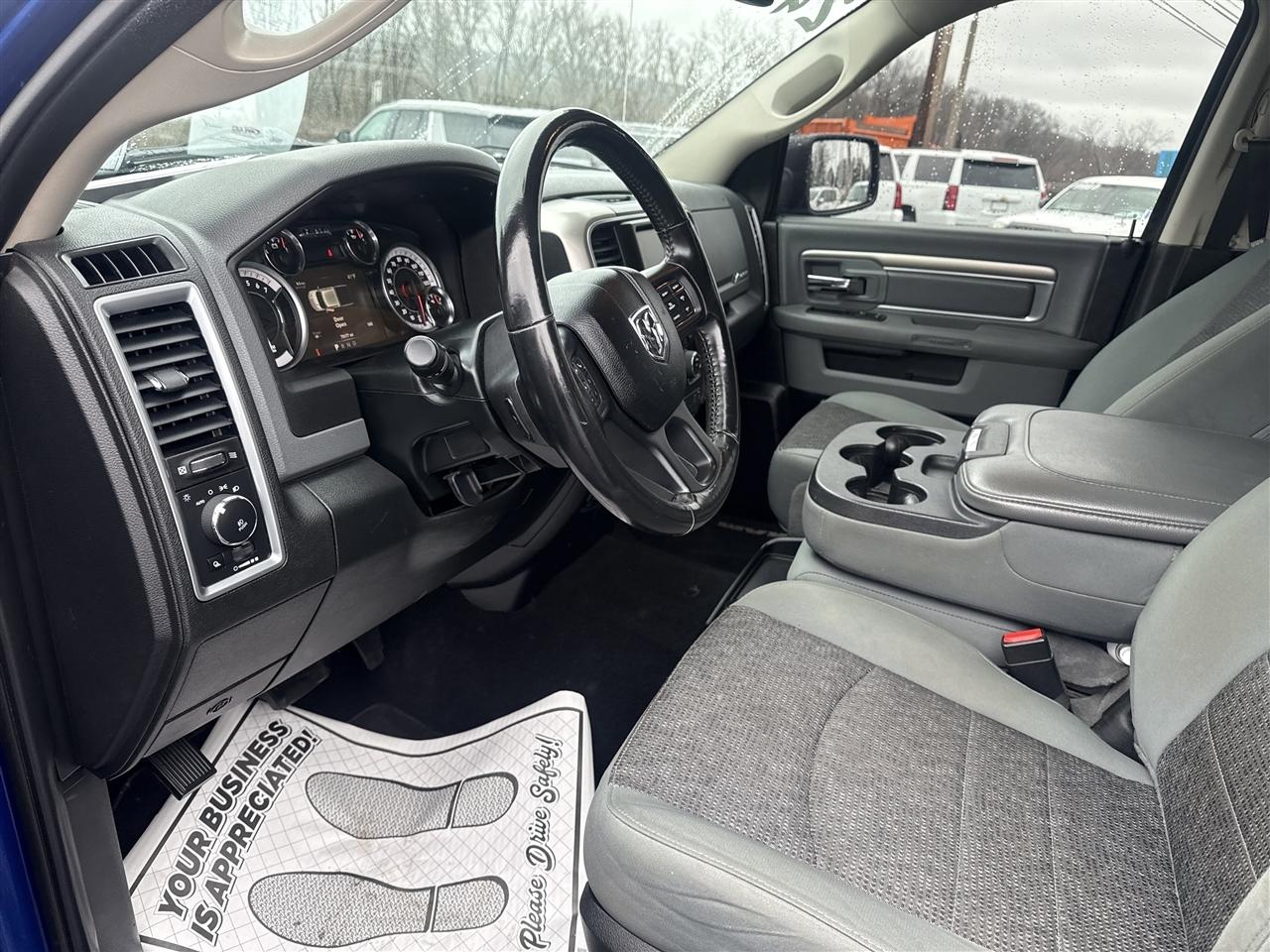 RAM 1500 Big Horn 4x4 Crew Cab 5'7" Box 2018