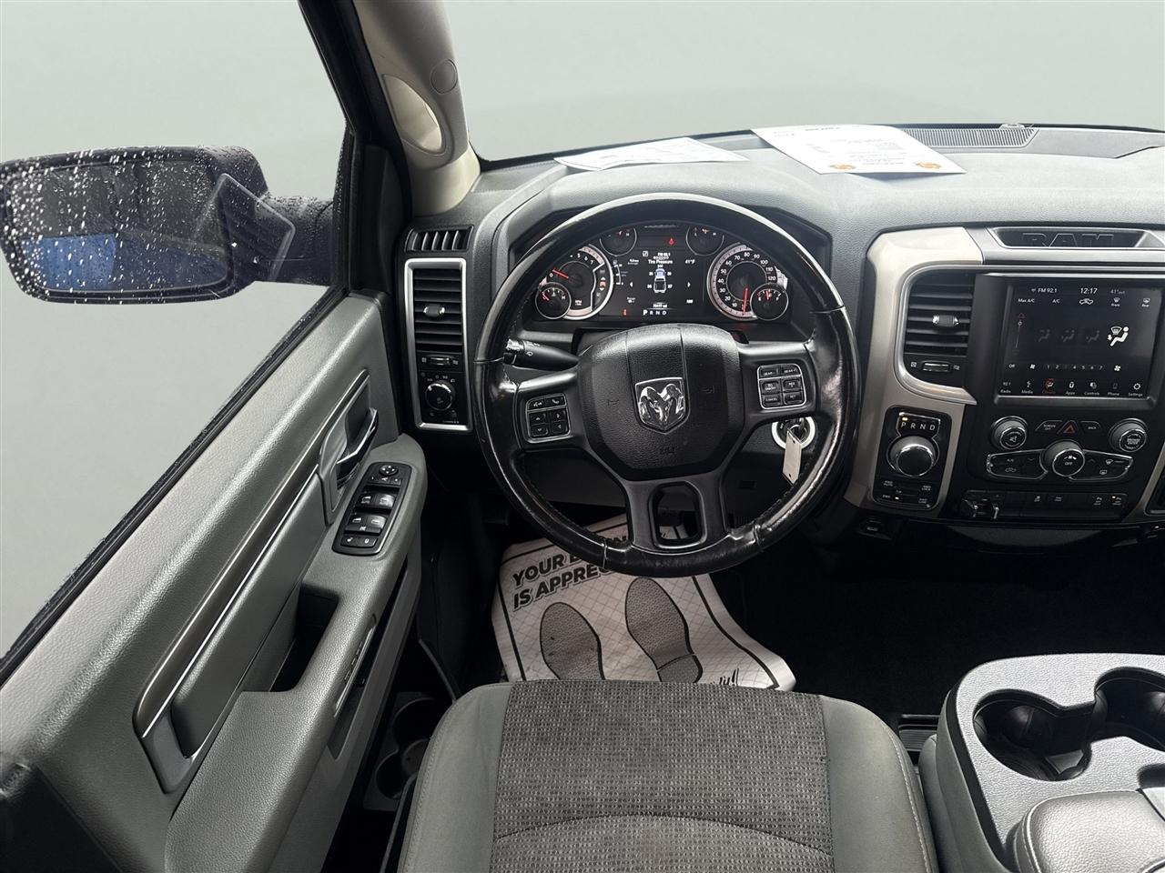 RAM 1500 Big Horn 4x4 Crew Cab 5'7" Box 2018