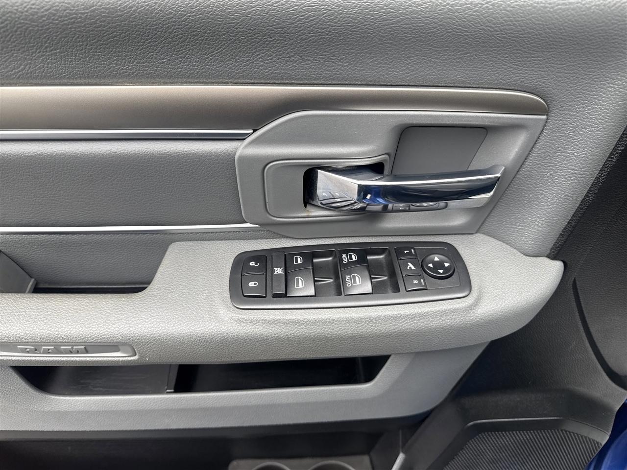 RAM 1500 Big Horn 4x4 Crew Cab 5'7" Box 2018