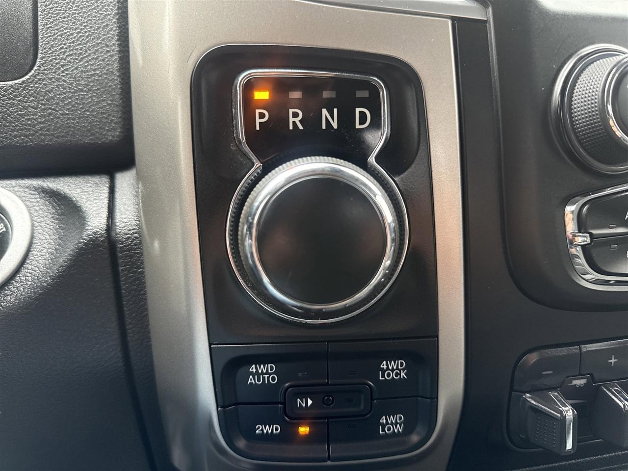 RAM 1500 Big Horn 4x4 Crew Cab 5'7" Box 2018