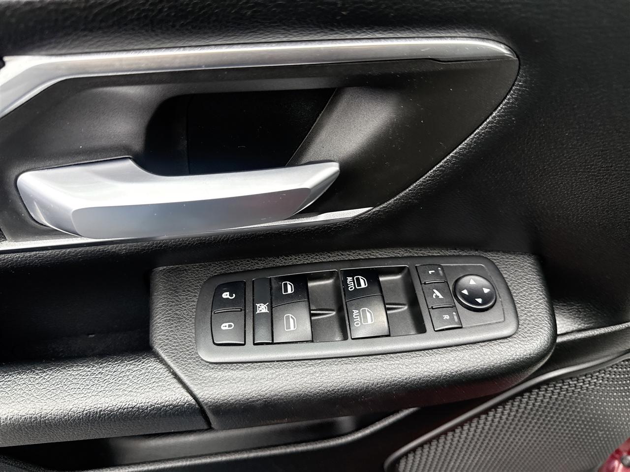 RAM 1500 Big Horn/Lone Star 4x4 Crew Cab 5'7" Box 2019