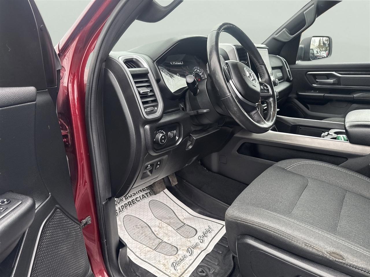 RAM 1500 Big Horn/Lone Star 4x4 Crew Cab 5'7" Box 2019