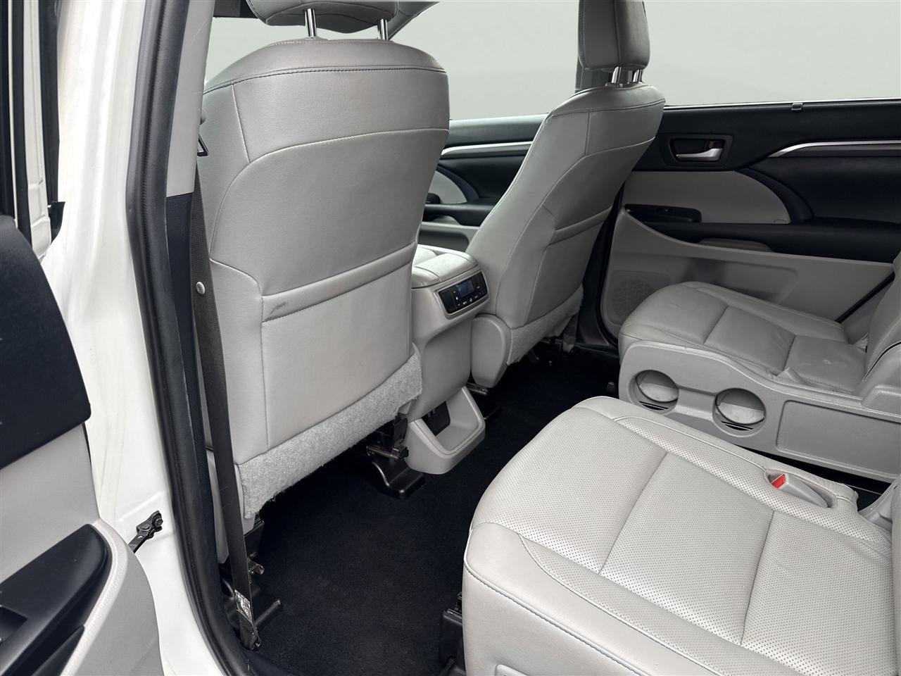 Toyota Highlander Hybrid Limited V6 AWD (Natl) 2019