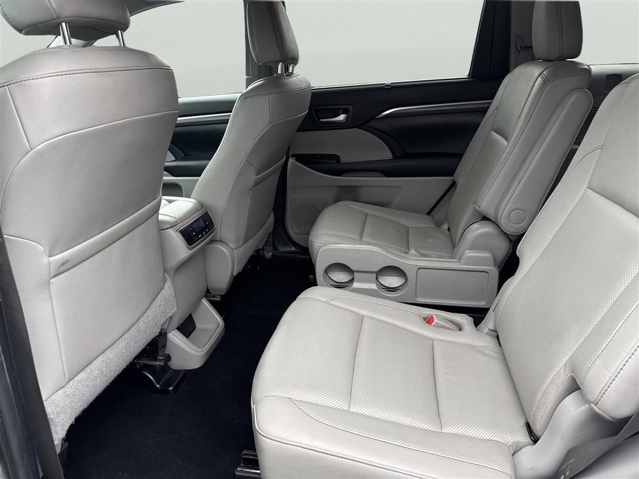 Toyota Highlander Hybrid Limited V6 AWD (Natl) 2019