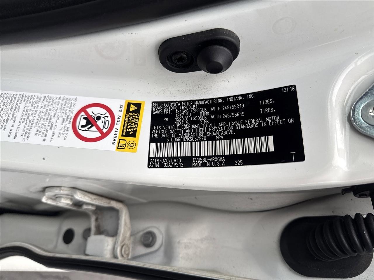 Toyota Highlander Hybrid Limited V6 AWD (Natl) 2019