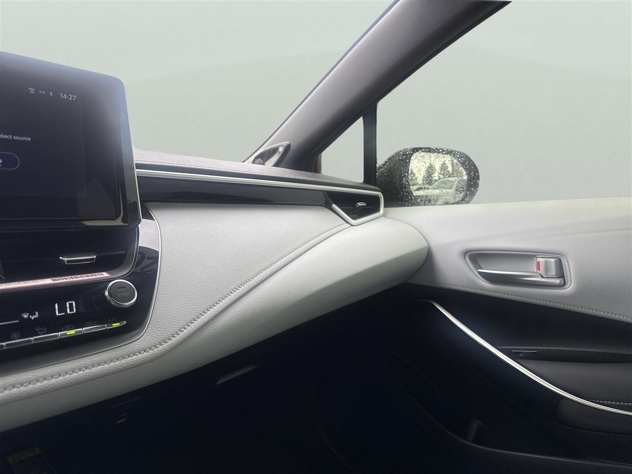 Toyota Corolla Hatchback XSE CVT (Natl) 2024