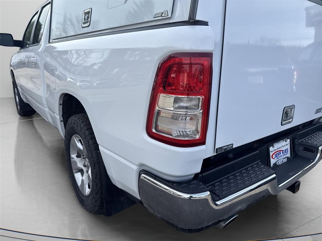 RAM 1500 Big Horn 4x4 Quad Cab 6'4" Box 2022