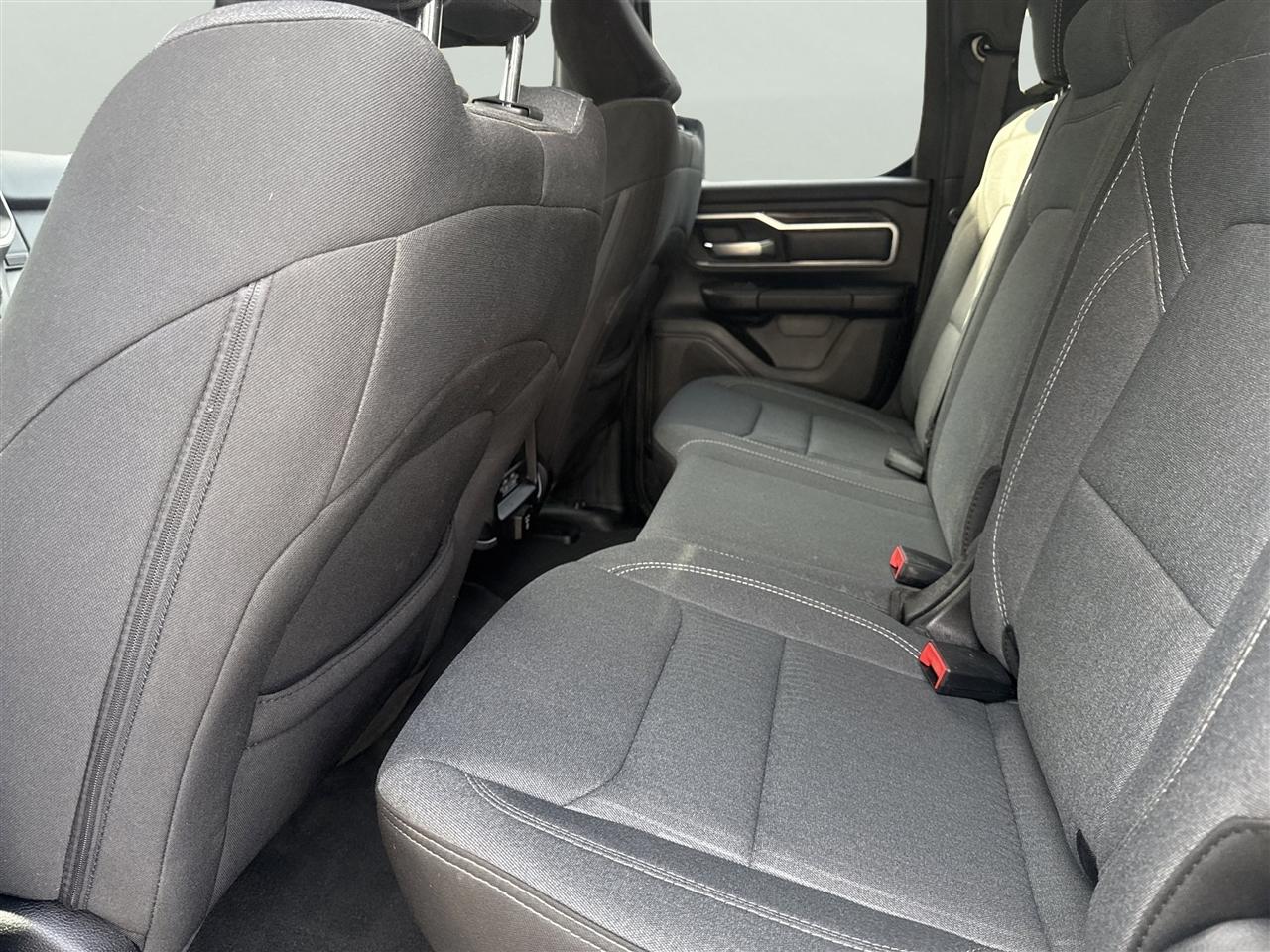 RAM 1500 Big Horn 4x4 Quad Cab 6'4" Box 2022