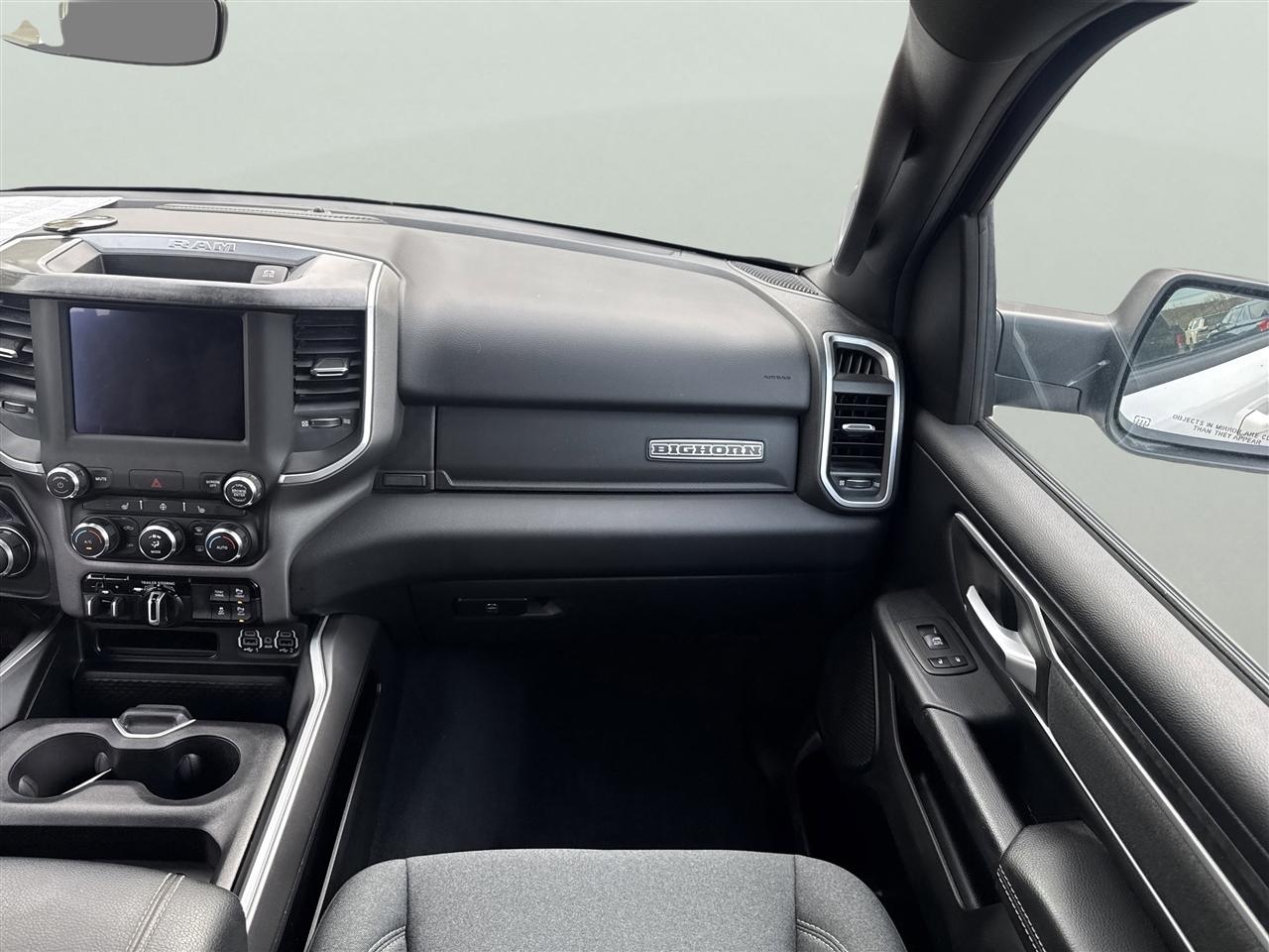 RAM 1500 Big Horn 4x4 Quad Cab 6'4" Box 2022