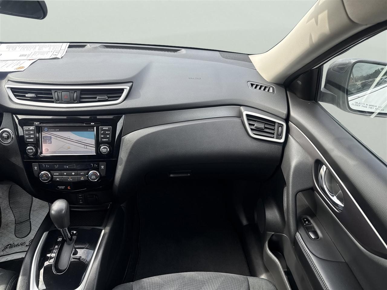 Nissan Rogue AWD 4dr SV 2016