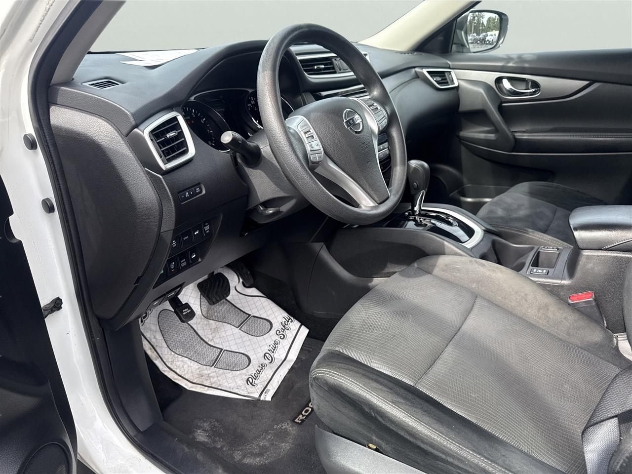 Nissan Rogue AWD 4dr SV 2016