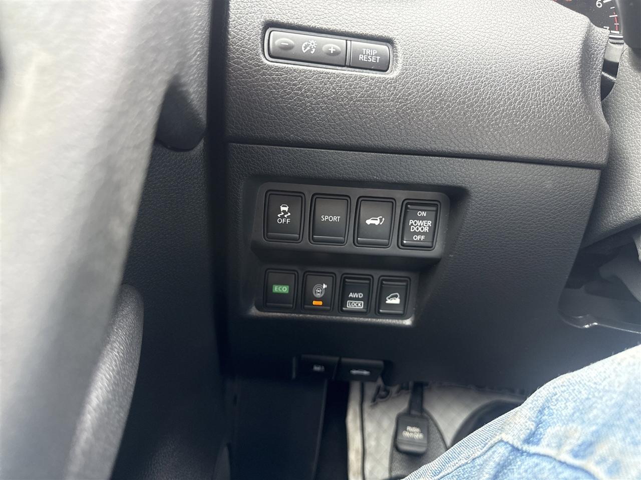 Nissan Rogue AWD 4dr SV 2016