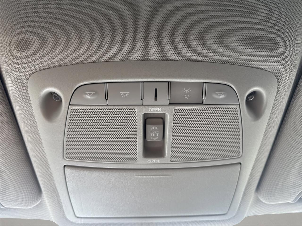 Nissan Rogue AWD 4dr SV 2016