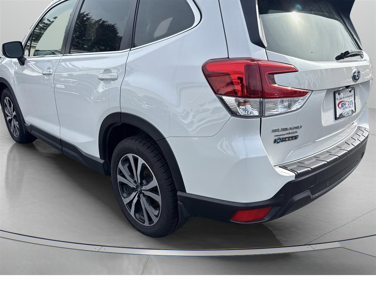 Subaru Forester Limited CVT 2021
