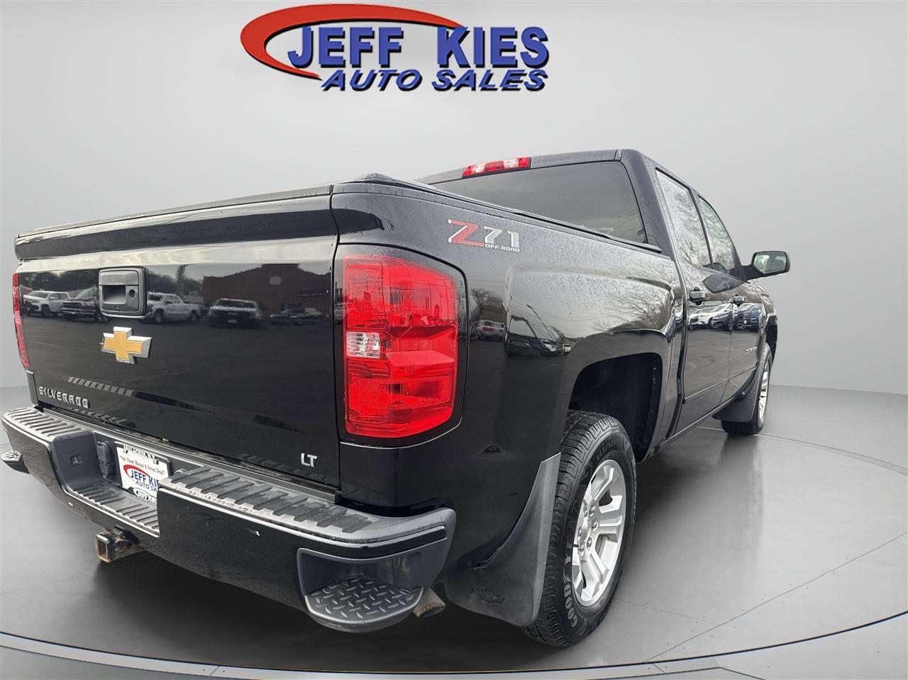 Chevrolet Silverado 1500 4WD Crew Cab 143.5" LT w/2LT 2018