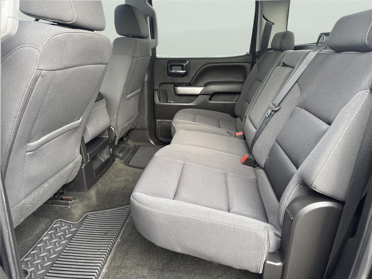 Chevrolet Silverado 1500 4WD Crew Cab 143.5" LT w/2LT 2018