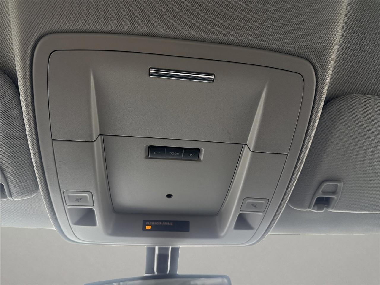 Chevrolet Silverado 1500 4WD Crew Cab 143.5" LT w/2LT 2018