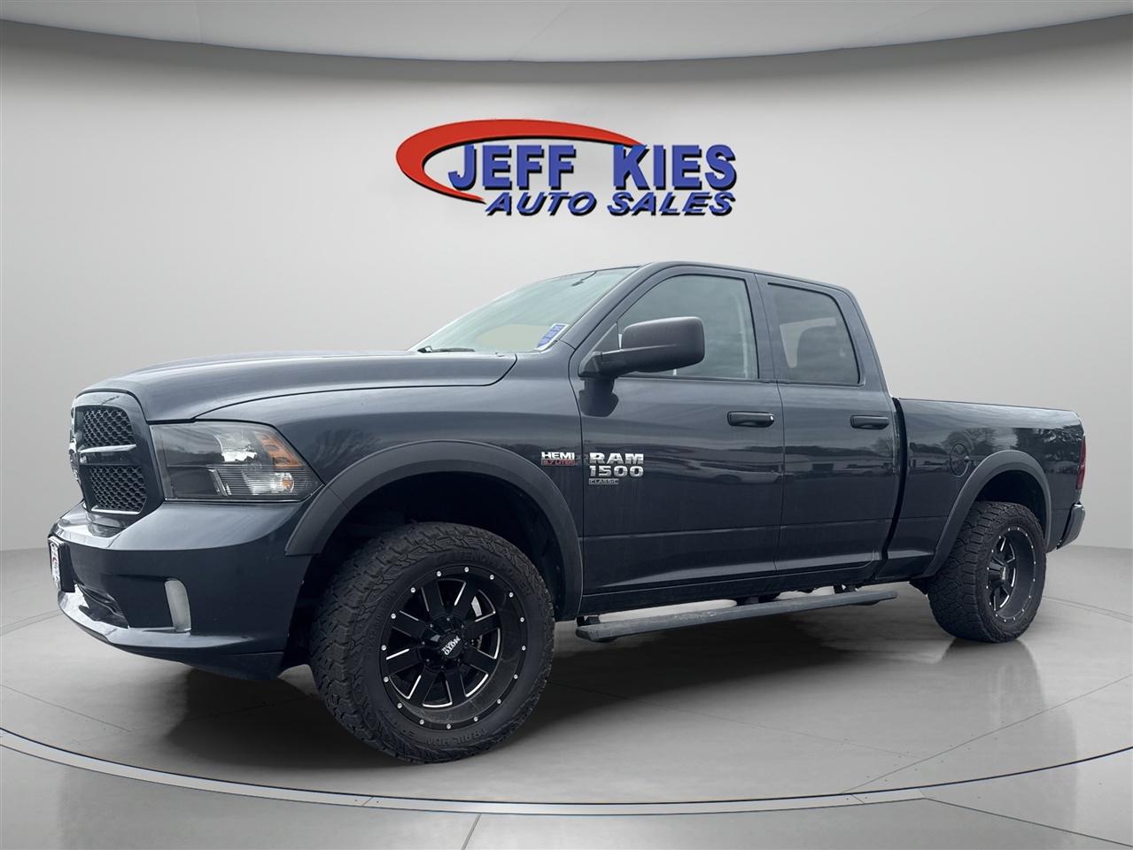 RAM 1500 Classic Express 4x4 Quad Cab 6'4" Box 2019