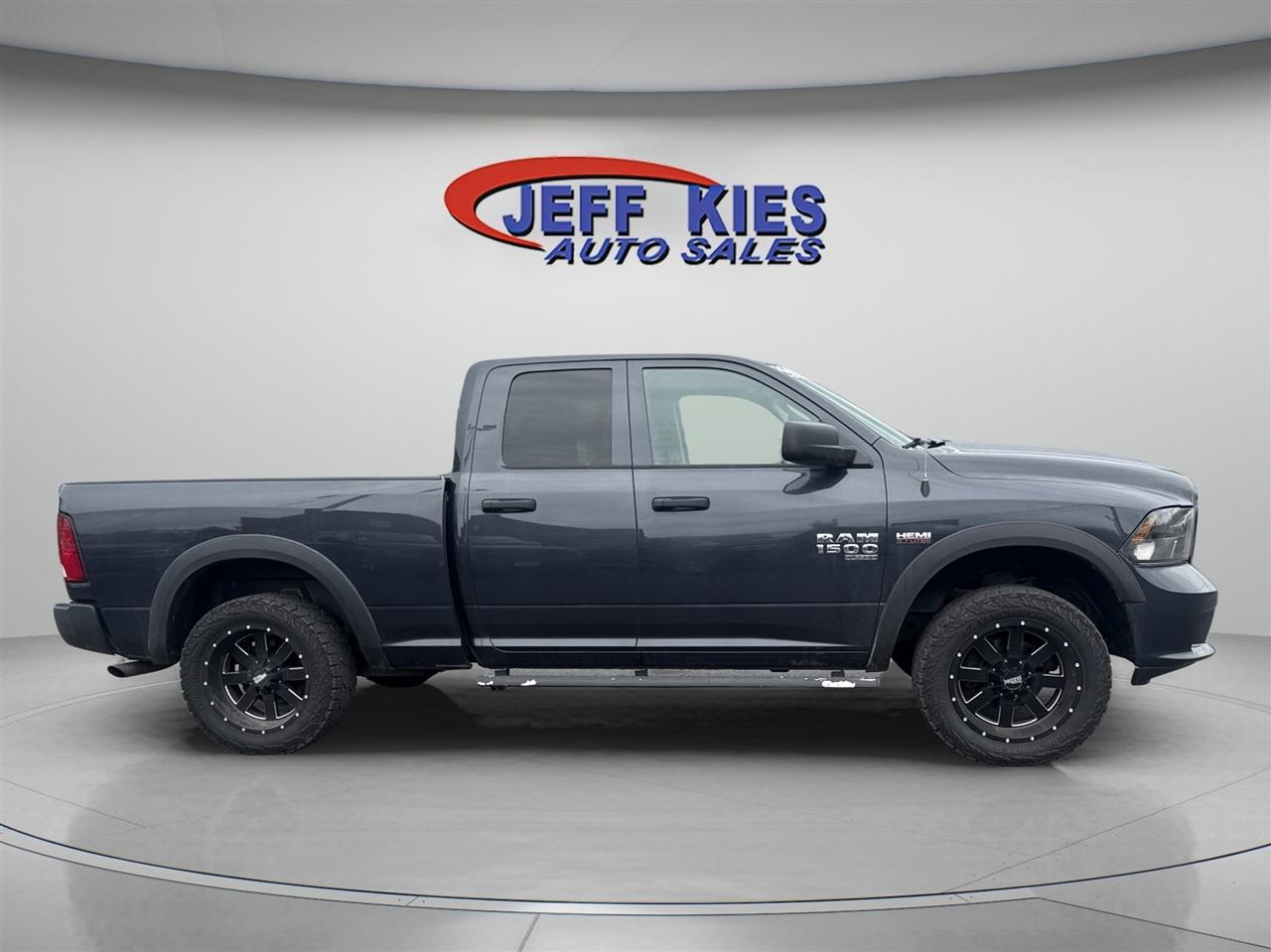 RAM 1500 Classic Express 4x4 Quad Cab 6'4" Box 2019