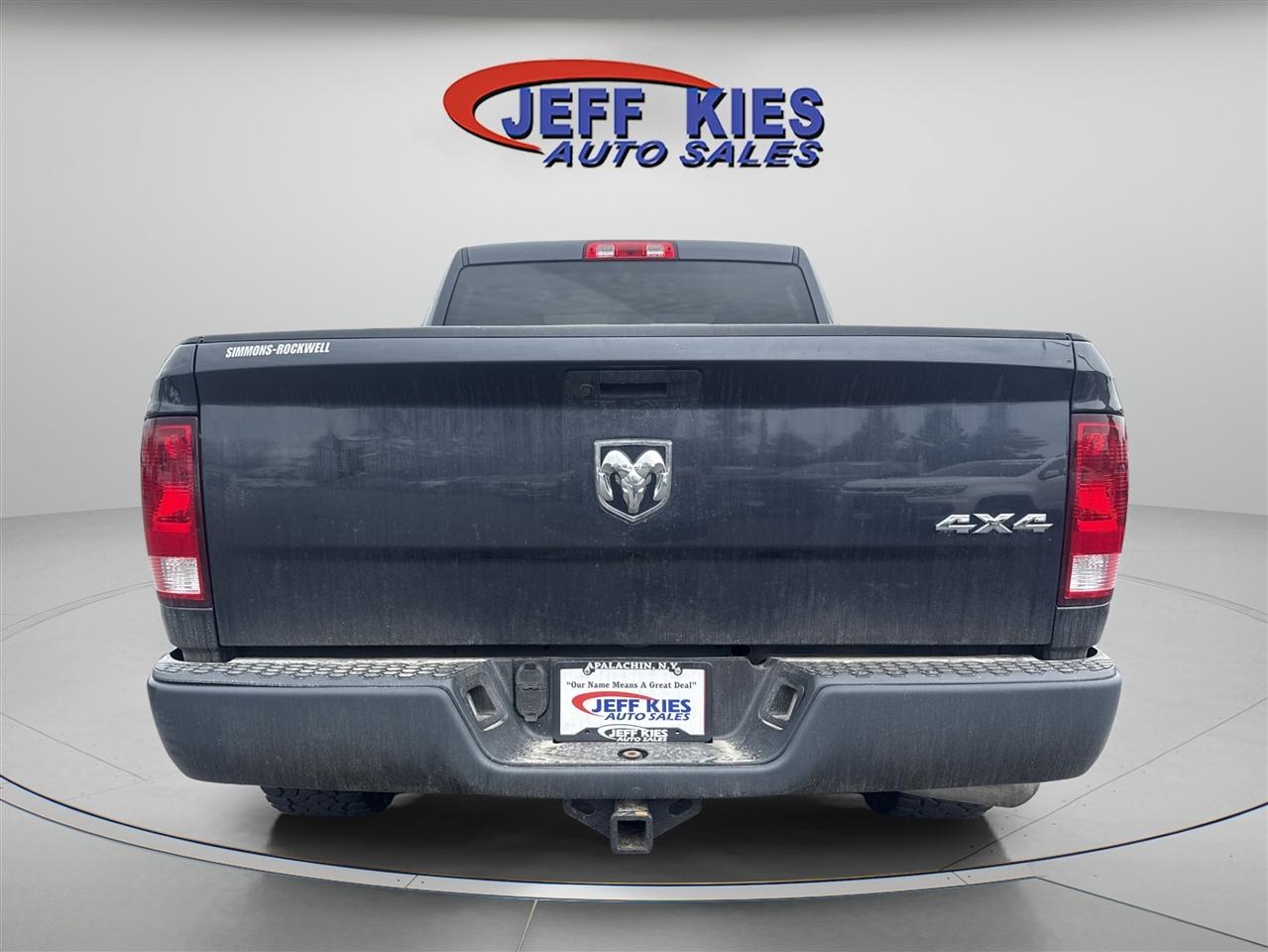 RAM 1500 Classic Express 4x4 Quad Cab 6'4" Box 2019