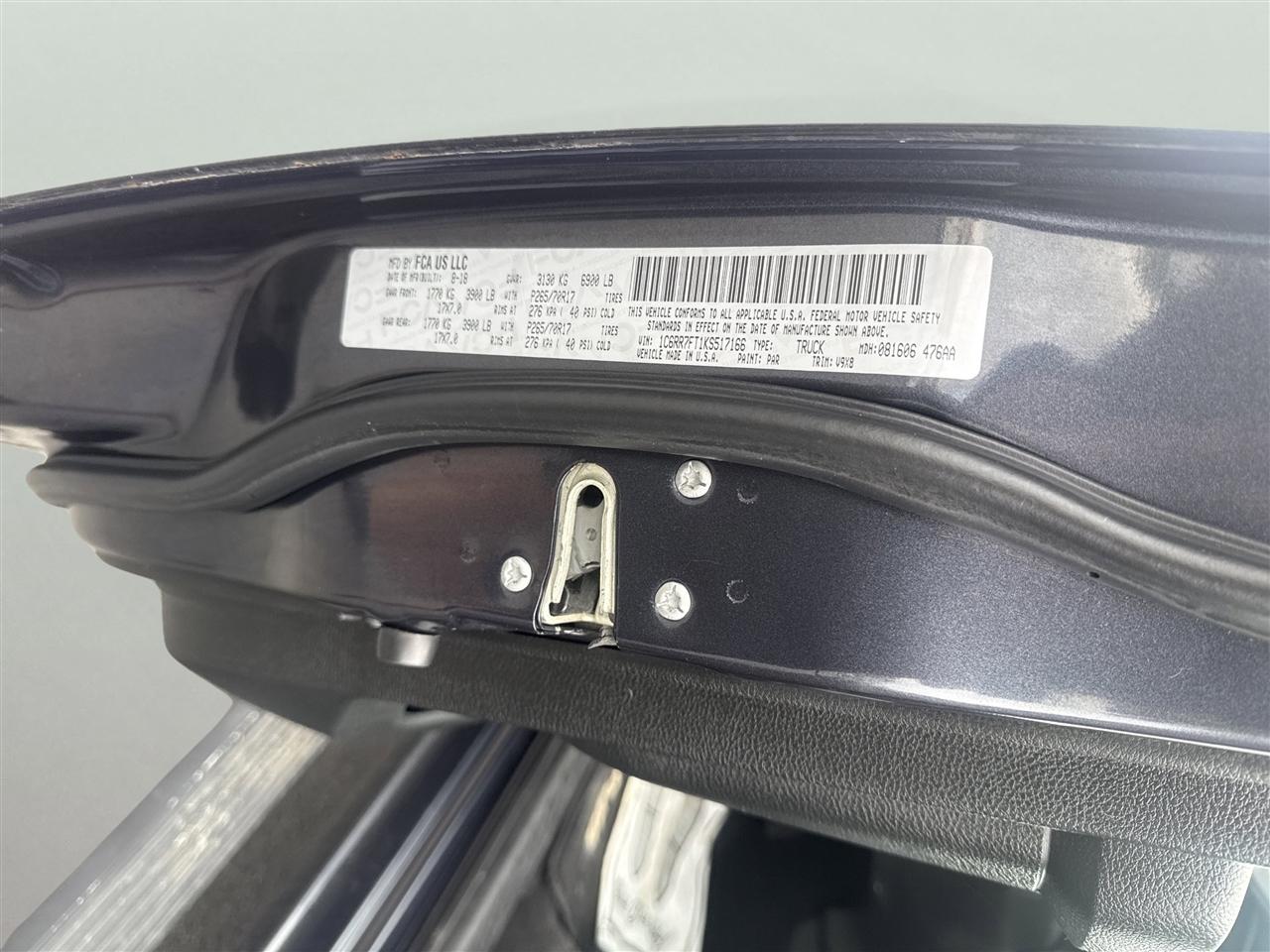 RAM 1500 Classic Express 4x4 Quad Cab 6'4" Box 2019