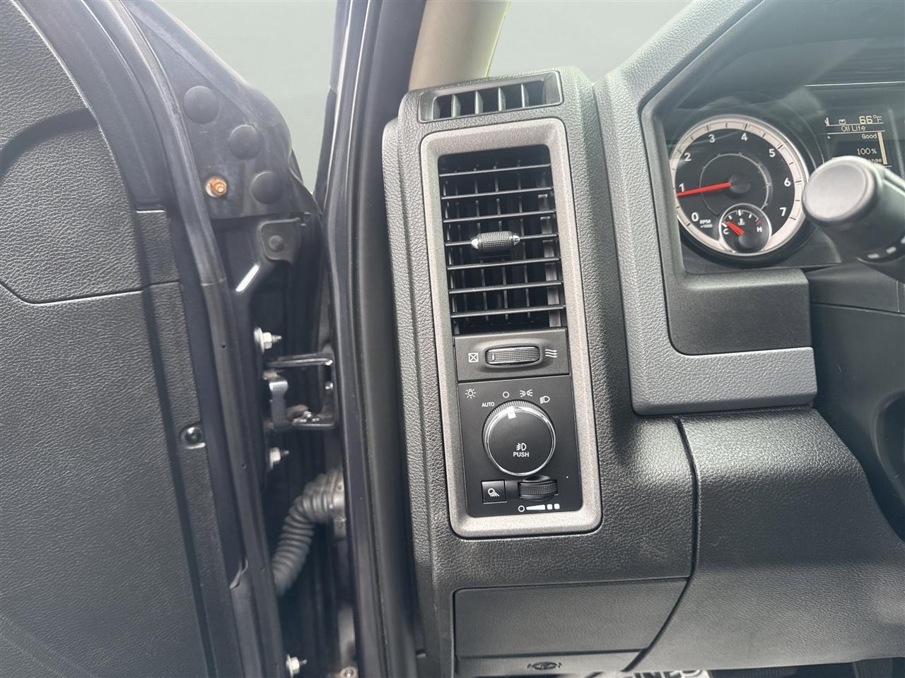 RAM 1500 Classic Express 4x4 Quad Cab 6'4" Box 2019