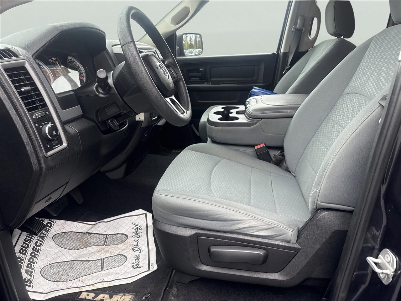 RAM 1500 Classic Express 4x4 Quad Cab 6'4" Box 2019