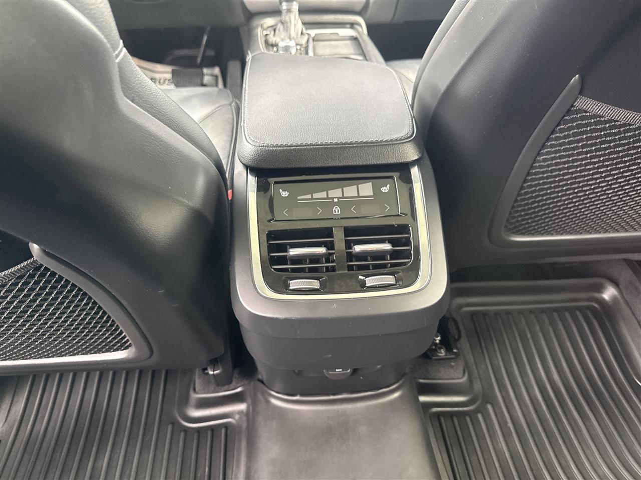 Volvo XC90 T5 AWD Momentum 7P 2021