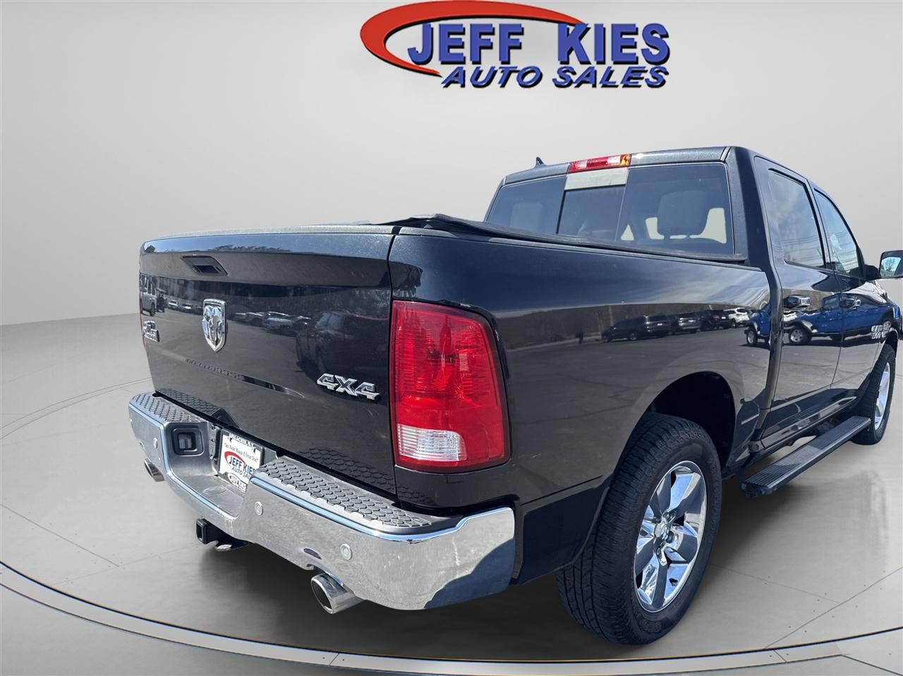 RAM 1500 Big Horn 4x4 Crew Cab 5'7" Box 2018