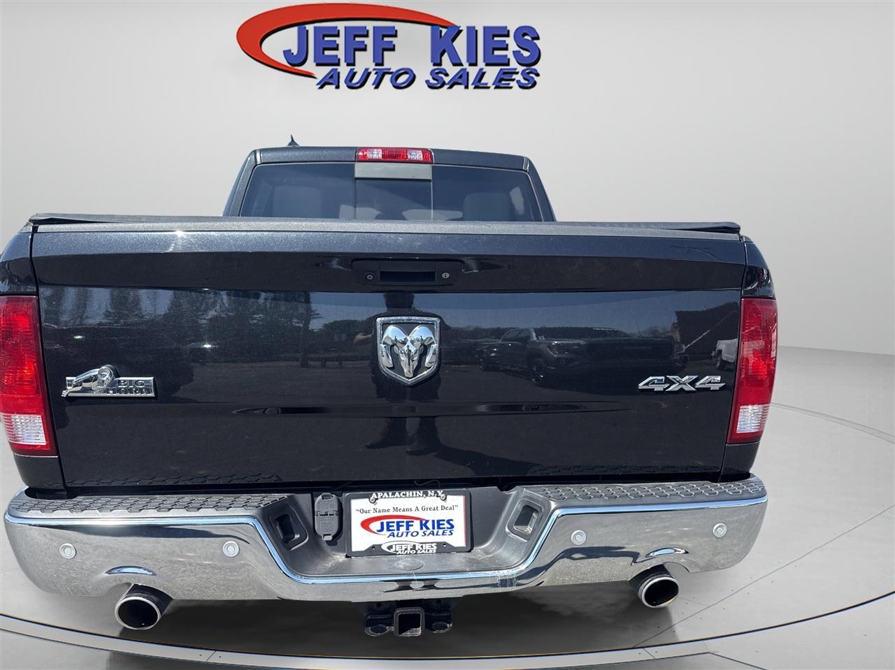 RAM 1500 Big Horn 4x4 Crew Cab 5'7" Box 2018
