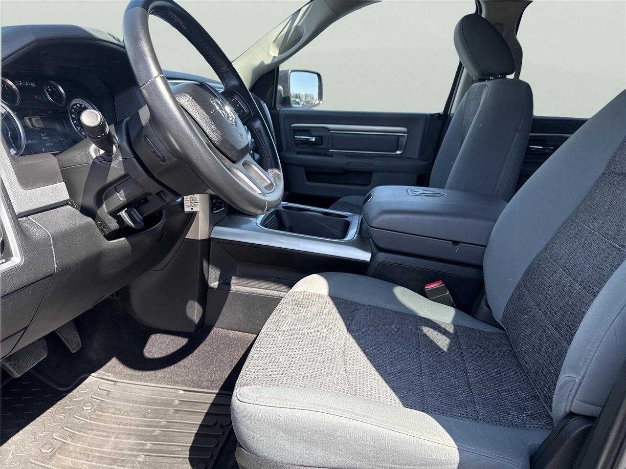 RAM 1500 Big Horn 4x4 Crew Cab 5'7" Box 2018