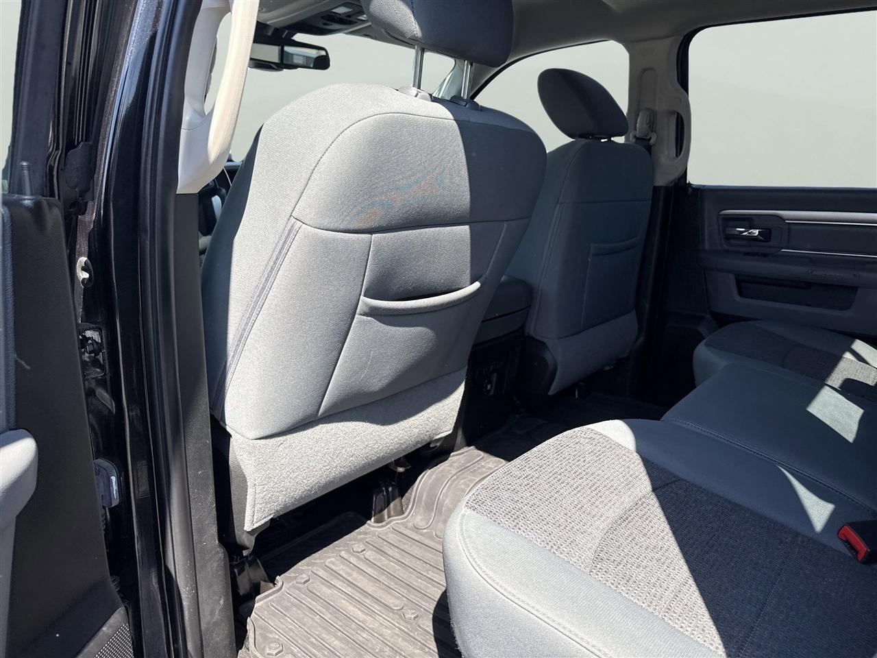 RAM 1500 Big Horn 4x4 Crew Cab 5'7" Box 2018