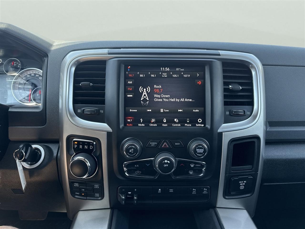 RAM 1500 Big Horn 4x4 Crew Cab 5'7" Box 2018
