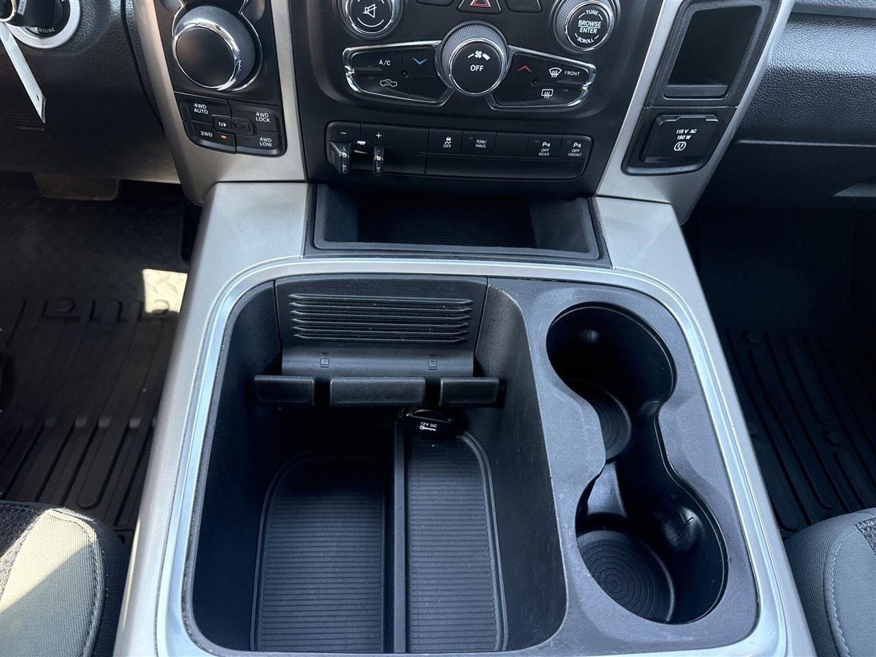 RAM 1500 Big Horn 4x4 Crew Cab 5'7" Box 2018