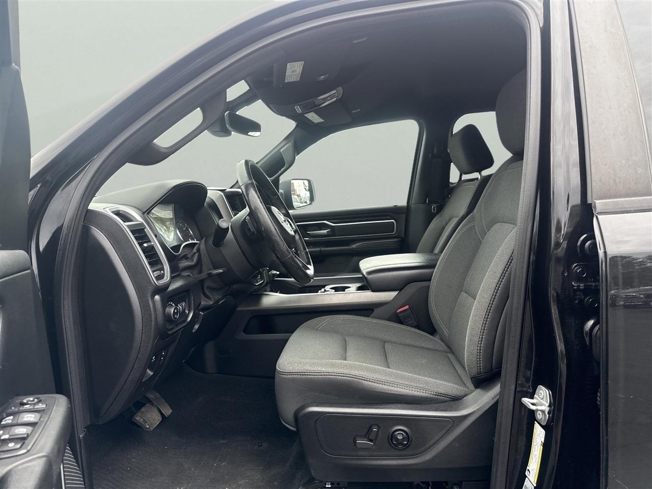 RAM 1500 Big Horn/Lone Star 4x4 Crew Cab 5'7" Box 2019