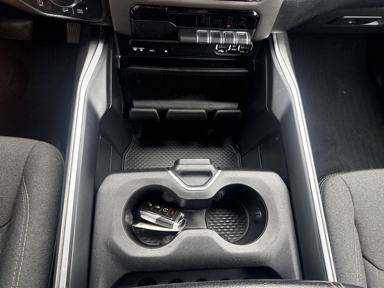 RAM 1500 Big Horn/Lone Star 4x4 Crew Cab 5'7" Box 2019