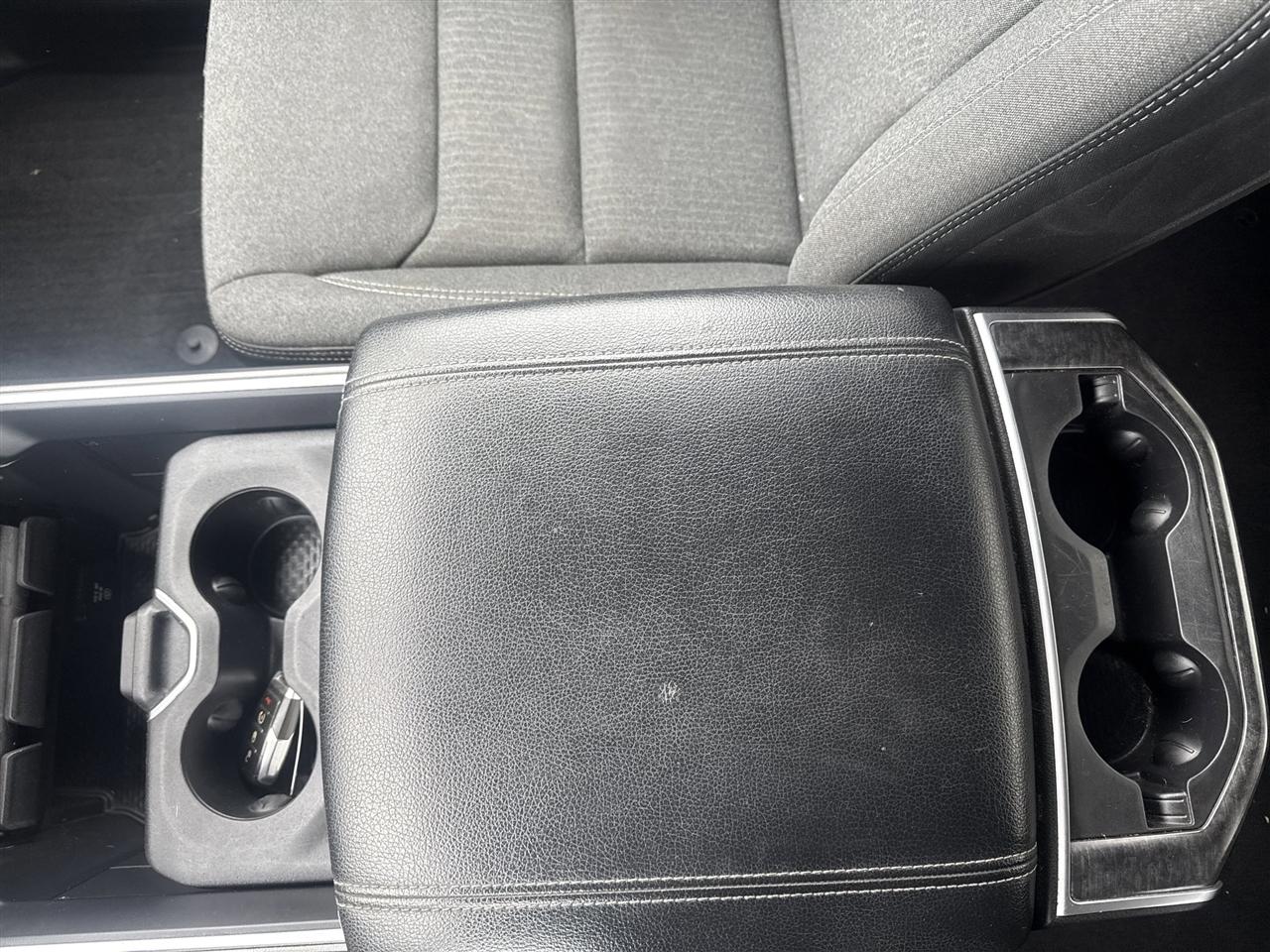 RAM 1500 Big Horn/Lone Star 4x4 Crew Cab 5'7" Box 2019