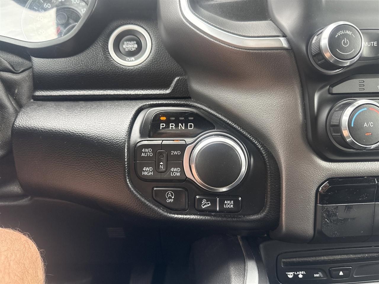 RAM 1500 Big Horn/Lone Star 4x4 Crew Cab 5'7" Box 2019