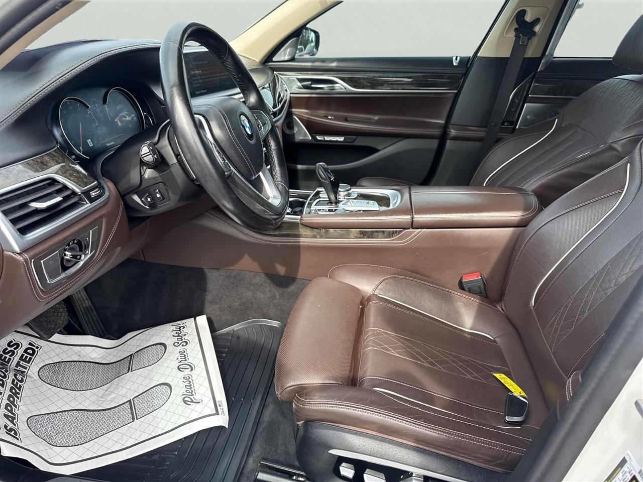 BMW 7 Series 4dr Sdn 750i xDrive AWD 2016