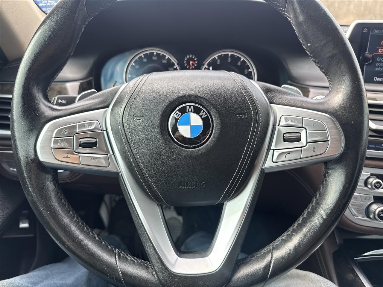 BMW 7 Series 4dr Sdn 750i xDrive AWD 2016